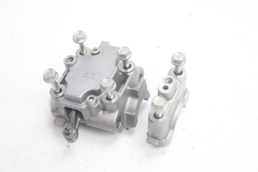 photo de ZYLINDERKOPF VORN HONDA XLV VARADERO 125 (2007 - 2012) - Details der Befestigungspunkte