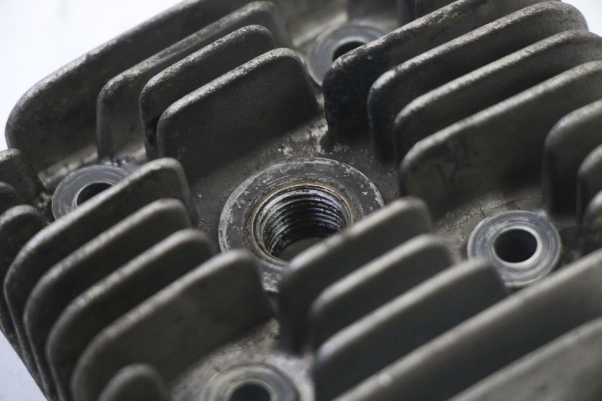 photo de ZYLINDERKOPF MBK BOOSTER NEXT GENERATION 50 (1995 - 1998) - Alternative Perspektive