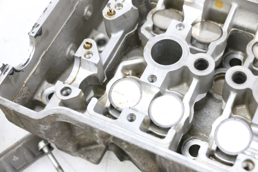 photo de ZYLINDERKOPF SUZUKI BURGMAN 650 (2013 - 2020) - Weitere Ansicht des Artikels