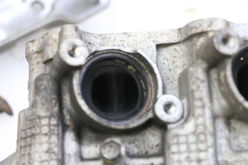 photo de ZYLINDERKOPF SUZUKI BURGMAN 650 (2013 - 2020) - Fokus auf die Struktur