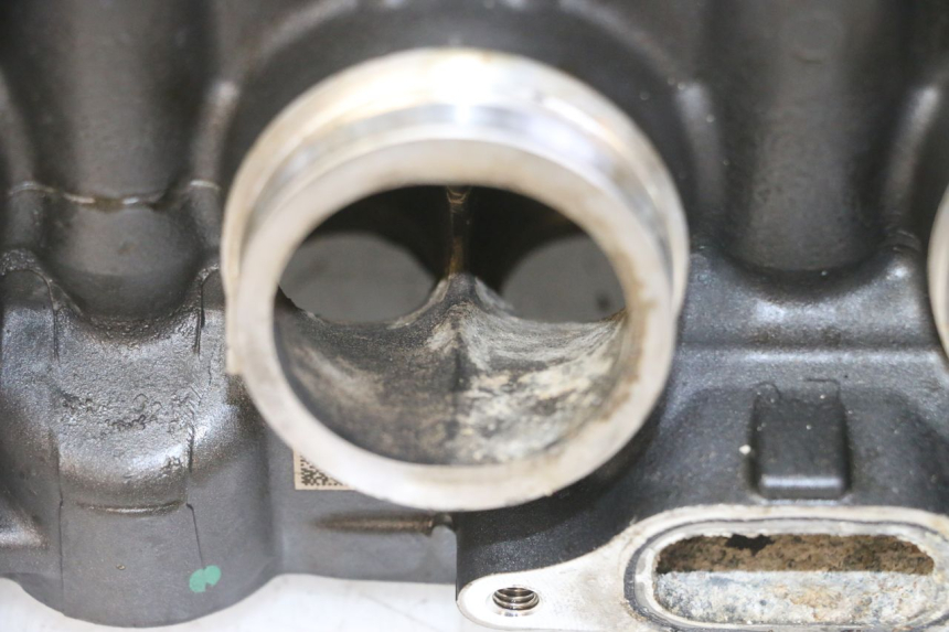 photo de ZYLINDERKOPF HONDA CB R 1000 (2018 - 2023) - Zoom auf Komponenten