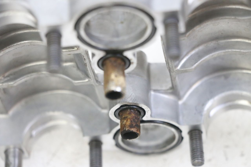 photo de ZYLINDERKOPF HONDA CB R 1000 (2018 - 2023) - Alternative Perspektive