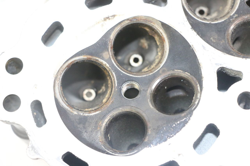 photo de ZYLINDERKOPF HONDA CB R 1000 (2018 - 2023) - Oberflächenzustand und Material
