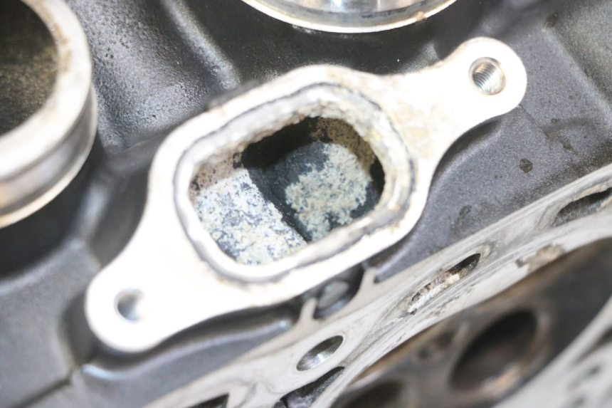 photo de ZYLINDERKOPF HONDA CB R 1000 (2018 - 2023) - Kennzeichnungen und Originalreferenzen