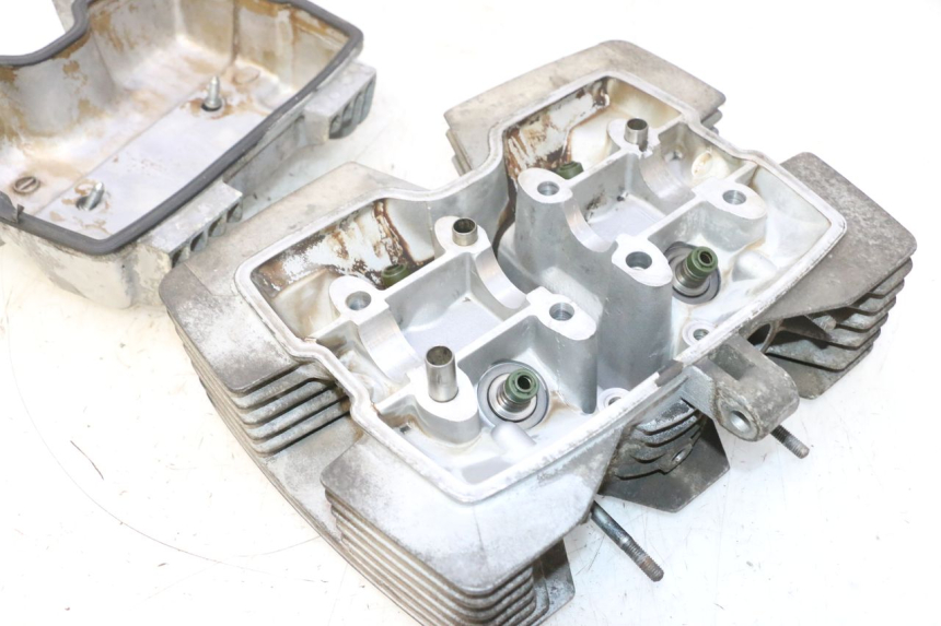 photo de ZYLINDERKOPF HONDA CB TWO FIFTY 250 (1991 - 2002) - Technische Nahaufnahme