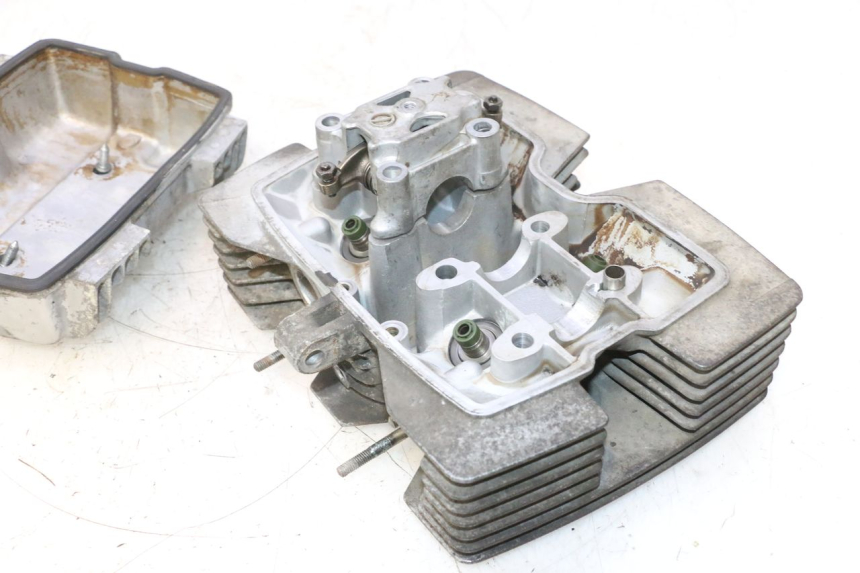 photo de ZYLINDERKOPF HONDA CB TWO FIFTY 250 (1991 - 2002) - Details der Befestigungspunkte