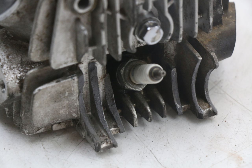 photo de ZYLINDERKOPF LONCIN DIRT BIKE 125 - Kennzeichnungen und Originalreferenzen