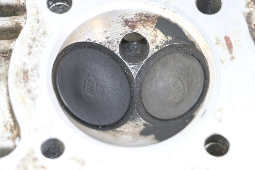 photo de ZYLINDERKOPF CCR DIRT BIKE 125 - Detaillierte Sichtprüfung