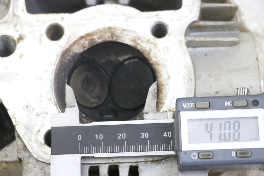 photo de ZYLINDERKOPF CCR DIRT BIKE 110 - Detailansicht des Bauteils