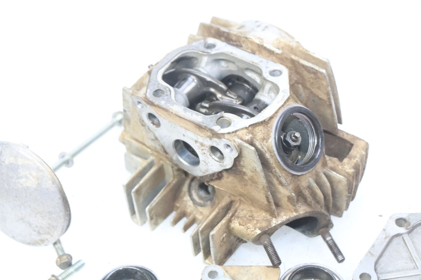 photo de ZYLINDERKOPF CCR DIRT BIKE 110 - Kennzeichnungen und Originalreferenzen