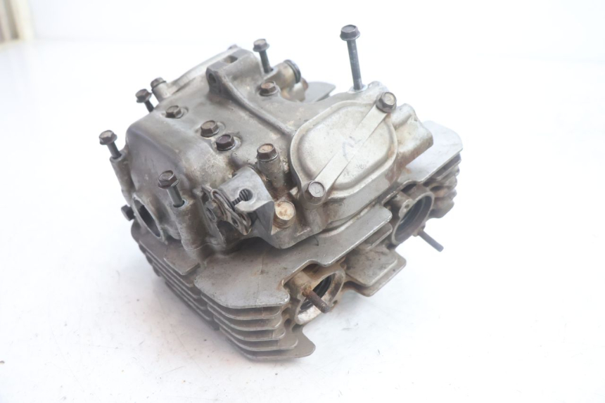 photo de ZYLINDERKOPF SUZUKI DR S 600 (1985 - 1989) - Charakteristische Merkmale