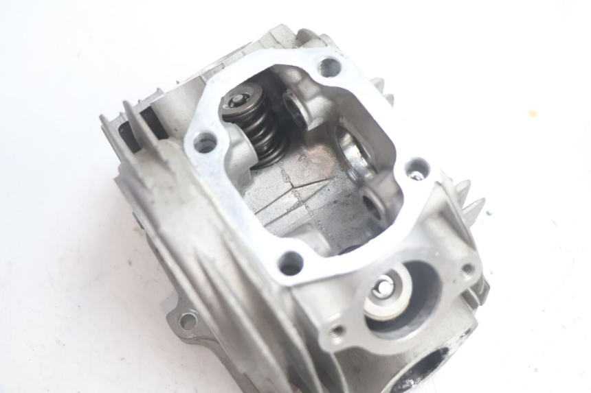 photo de ZYLINDERKOPF MINI MX DRIFT 150 - Alternative Perspektive