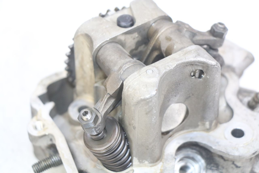 photo de ZYLINDERKOPF PEUGEOT ELYSEO 125 (1999 - 2004) - Zoom auf Komponenten