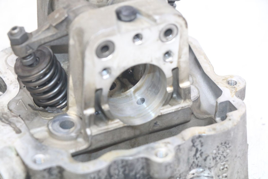 photo de ZYLINDERKOPF PEUGEOT ELYSEO 125 (1999 - 2004) - Alternativer Blickwinkel