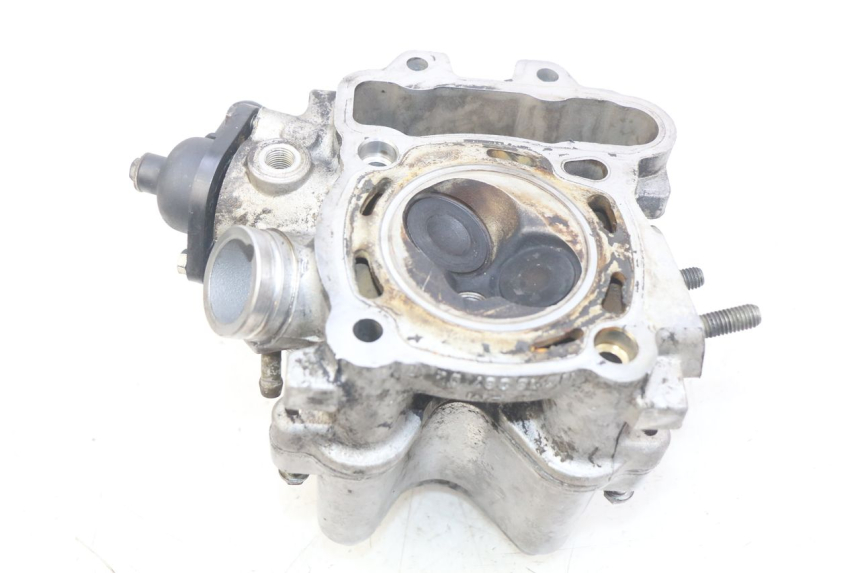 photo de ZYLINDERKOPF PEUGEOT ELYSEO 125 (1999 - 2004) - Zoom auf Gebrauchszustand