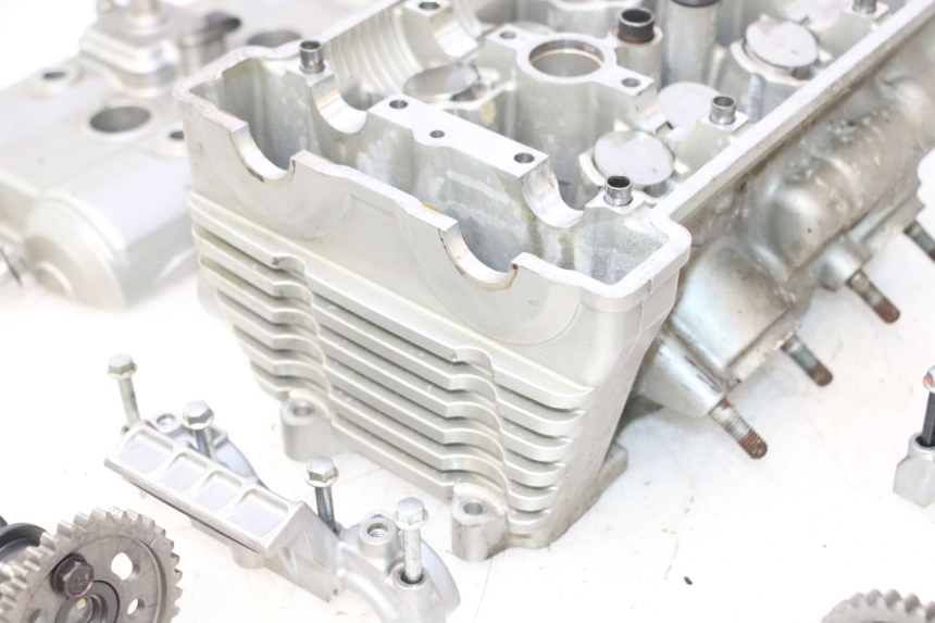photo de ZYLINDERKOPF KAWASAKI ER-6 ER6 N 650 (2005 - 2009) - Oberflächenzustand und Material