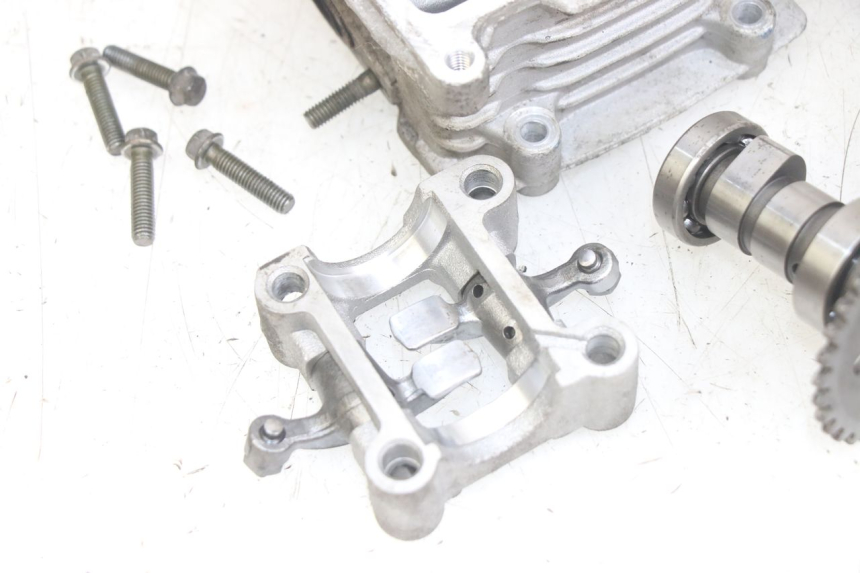 photo de ZYLINDERKOPF JM MOTORS EVOLIS 4T 50 (2018 - 2022) - Fokus auf die Struktur