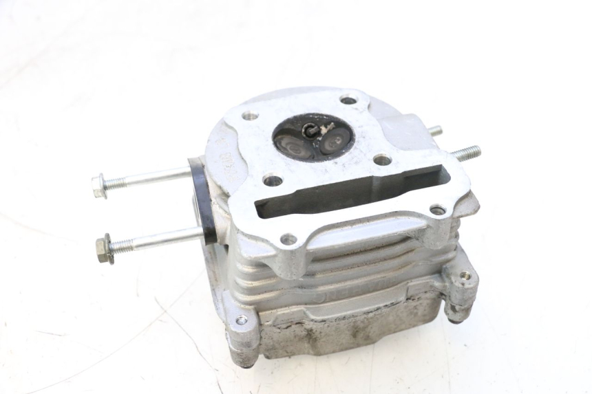 photo de ZYLINDERKOPF JM MOTORS EVOLIS 4T 50 (2018 - 2022) - Fokus auf die Struktur