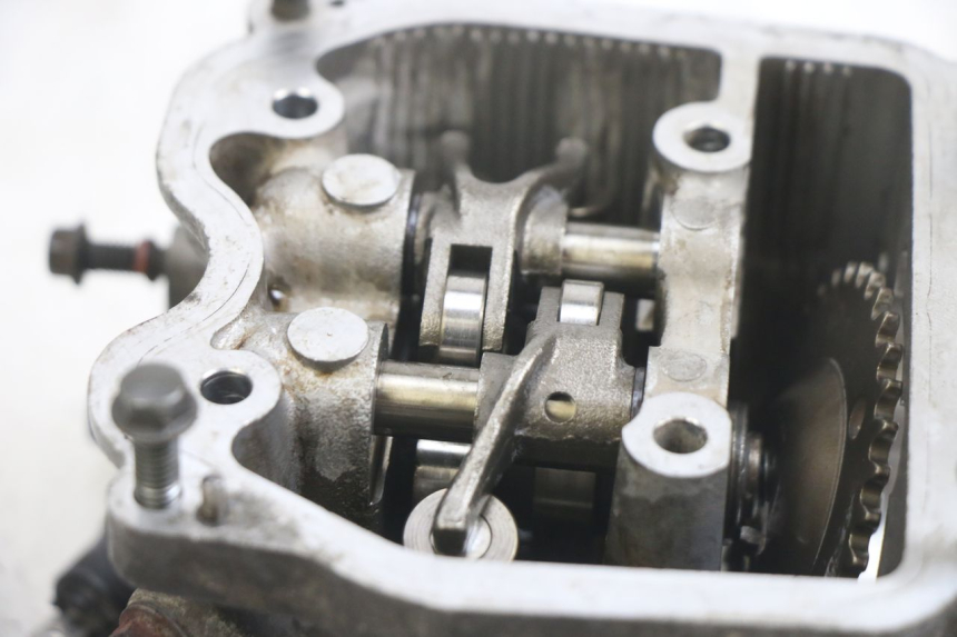 photo de ZYLINDERKOPF TNT MOTOR FASTINO 4T 50 (2013 - 2019) - Details der Befestigungspunkte