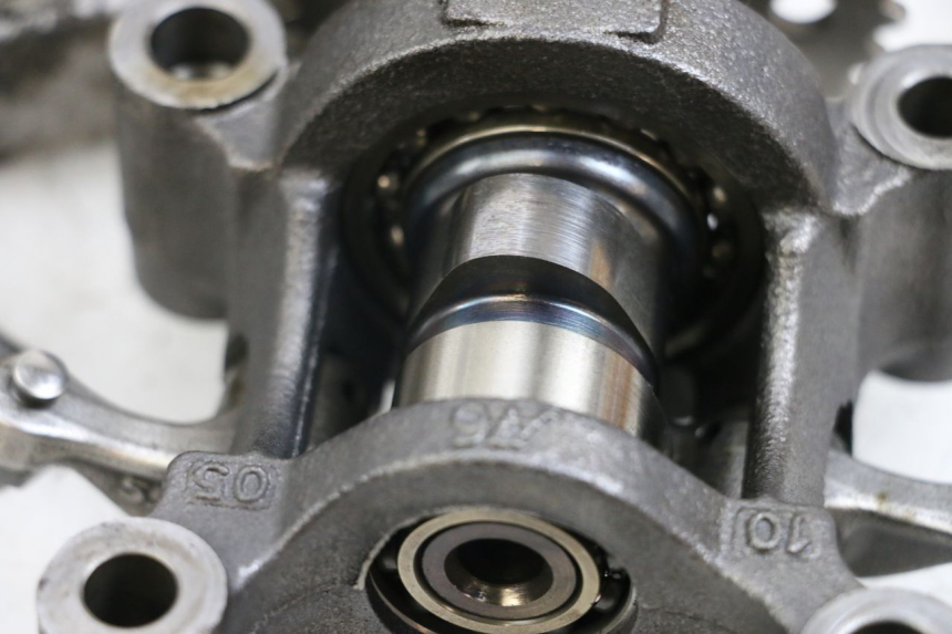 photo de Zylinderkopf HONDA FES S-WING SWING ABS 125 (2007 - 2015) - Hochauflösende Nahaufnahme