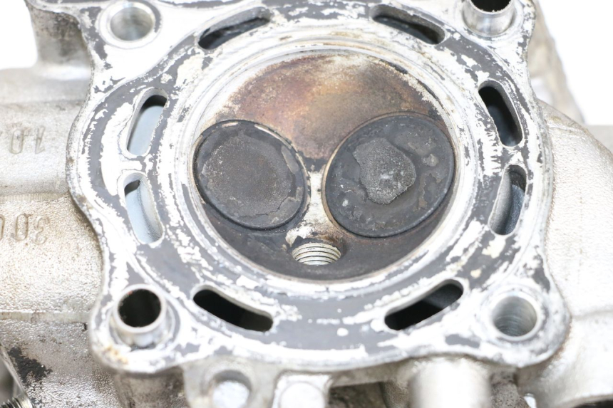 photo de Zylinderkopf HONDA FES S-WING SWING ABS 125 (2007 - 2015) - Oberflächenzustand und Material