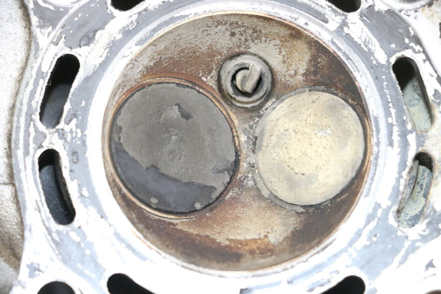 photo de Zylinderkopf HONDA FES S-WING SWING ABS 125 (2007 - 2015) - Weitere Ansicht des Artikels