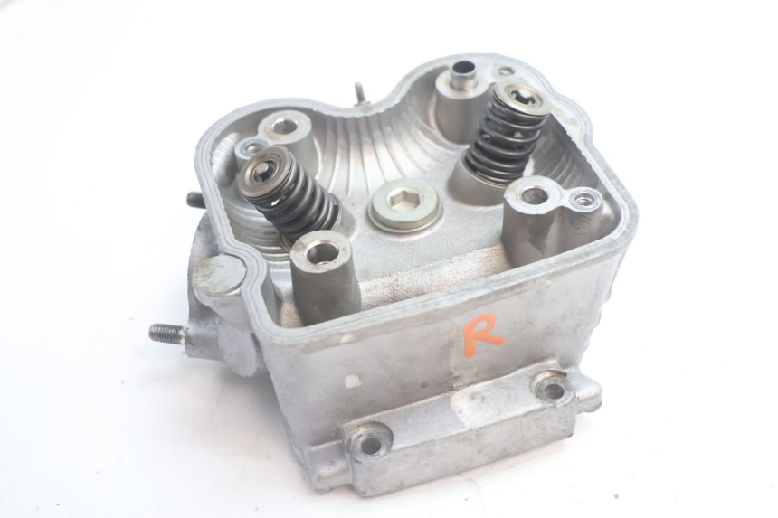 photo de Zylinderkopf HONDA FES S-WING SWING ABS 125 (2007 - 2015) - Charakteristische Merkmale