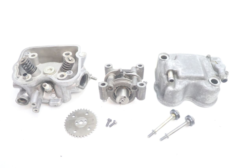 photo de Zylinderkopf HONDA FES S-WING SWING ABS 125 (2007 - 2015) - Technische Nahaufnahme