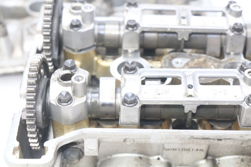 photo de ZYLINDERKOPF YAMAHA FJR ABS 1300 (2006 - 2012) - Zoom auf Komponenten