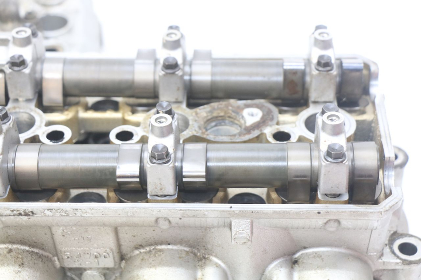 photo de ZYLINDERKOPF YAMAHA FJR ABS 1300 (2006 - 2012) - Fokus auf die Struktur