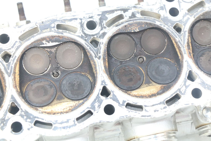 photo de ZYLINDERKOPF YAMAHA FJR ABS 1300 (2006 - 2012) - Zoom auf Gebrauchszustand