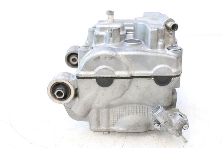 photo de ZYLINDERKOPF HONDA FJS SILVER WING SILVERWING 400 (2005 - 2008) - Fokus auf die Struktur