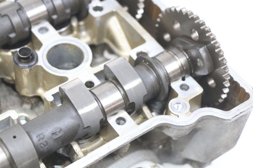 photo de ZYLINDERKOPF HONDA FJS SILVERWING SILVER WING 400 (2009 - 2016) - Zoom auf Gebrauchszustand