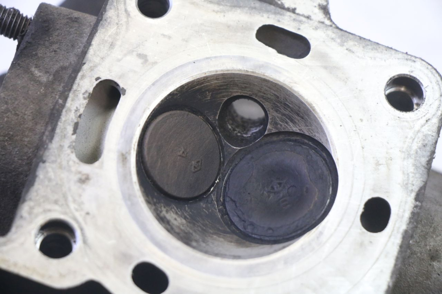 photo de ZYLINDERKOPF KYMCO GRAND DINK 125 (2008 - 2014) - Oberflächenzustand und Material