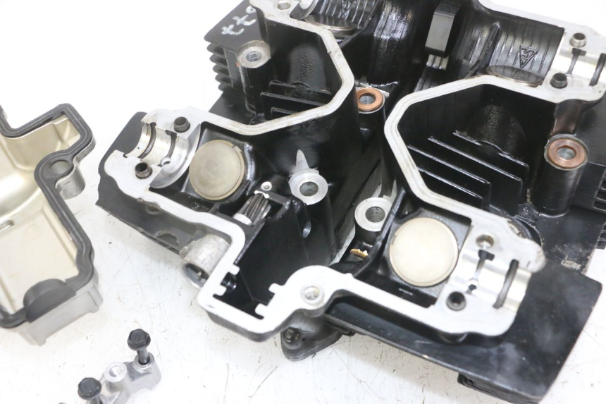 photo de ZYLINDERKOPF SUZUKI GS GSE 500 (2001 - 2003) - Charakteristische Merkmale