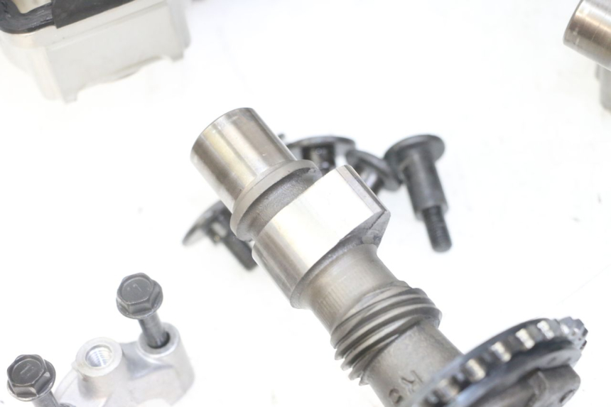 photo de ZYLINDERKOPF SUZUKI GS GSE 500 (2001 - 2003) - Hochauflösende Nahaufnahme