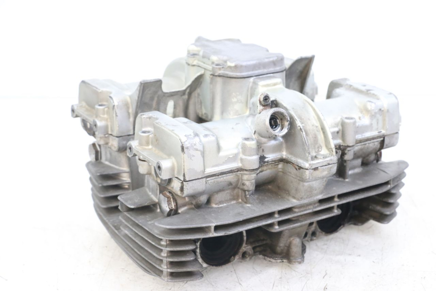 photo de ZYLINDERKOPF SUZUKI GSX E 250 (1982 - 1983) - Detailansicht des Bauteils