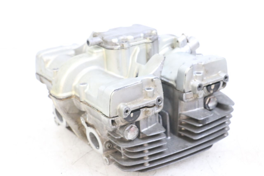 photo de ZYLINDERKOPF SUZUKI GSX E 250 (1982 - 1983) - Zoom auf Komponenten