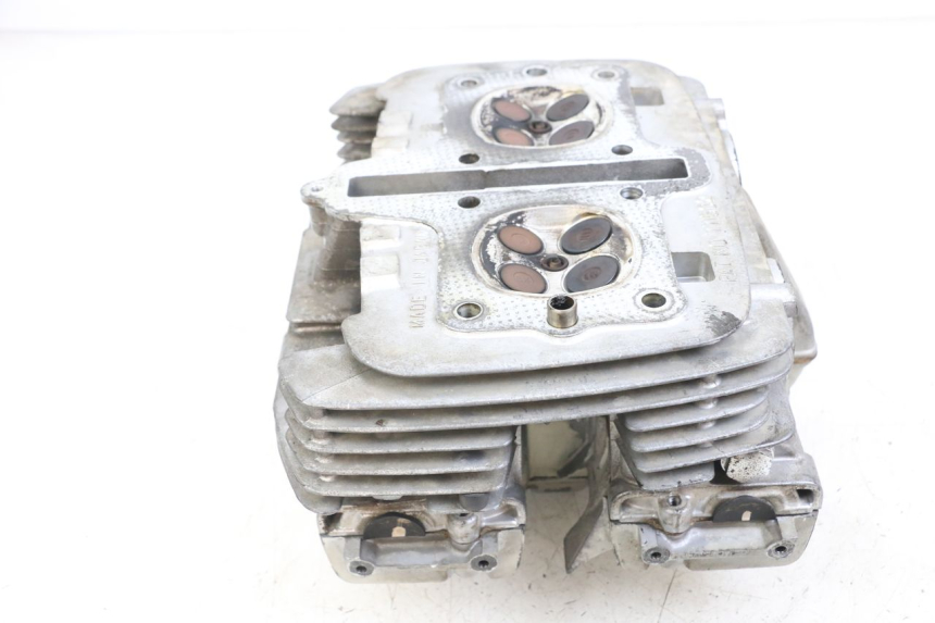 photo de ZYLINDERKOPF SUZUKI GSX E 250 (1982 - 1983) - Zoom auf Gebrauchszustand