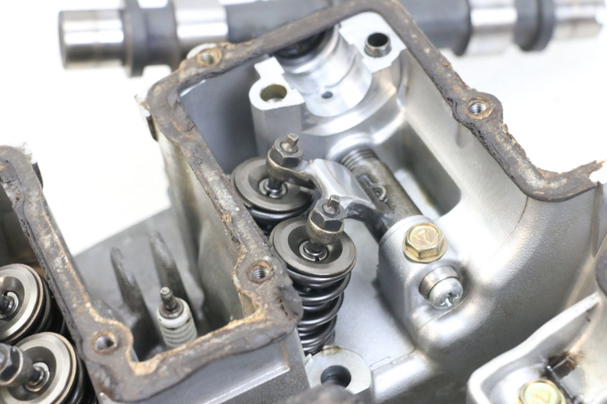 photo de ZYLINDERKOPF SUZUKI GSX E 250 (1982 - 1983) - Hauptansicht