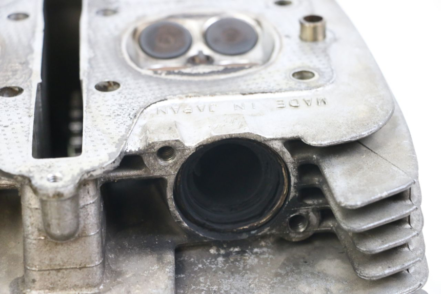 photo de ZYLINDERKOPF SUZUKI GSX E 250 (1982 - 1983) - Technische Nahaufnahme