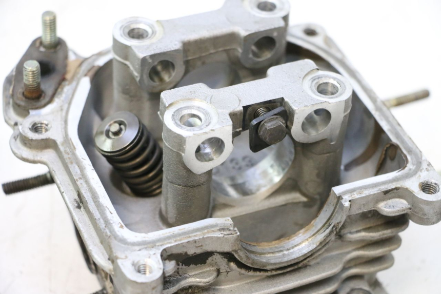 photo de ZYLINDERKOPF PEUGEOT KISBEE 4T 50 (2010 - 2017) - Qualität der Gebrauchtware