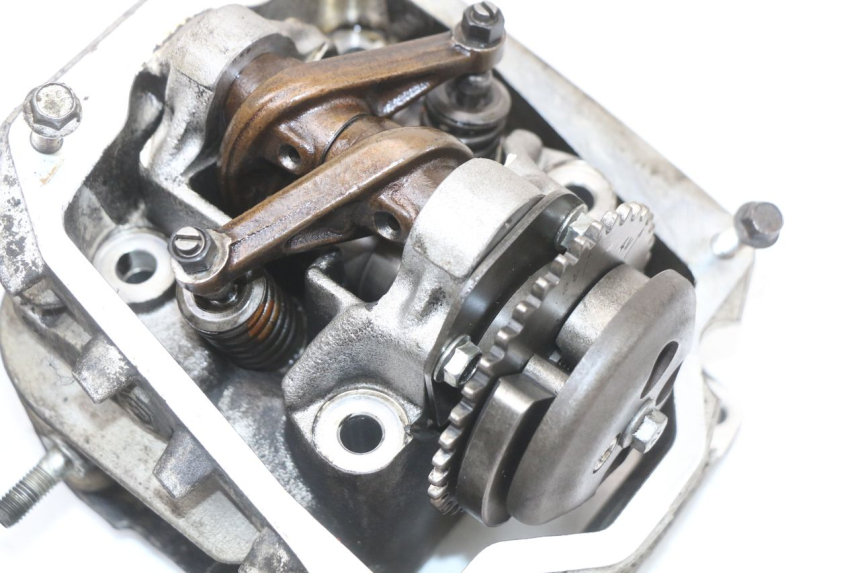 photo de ZYLINDERKOPF RENAULT KOURANOS 125 (2001 - 2004) - Details der Befestigungspunkte