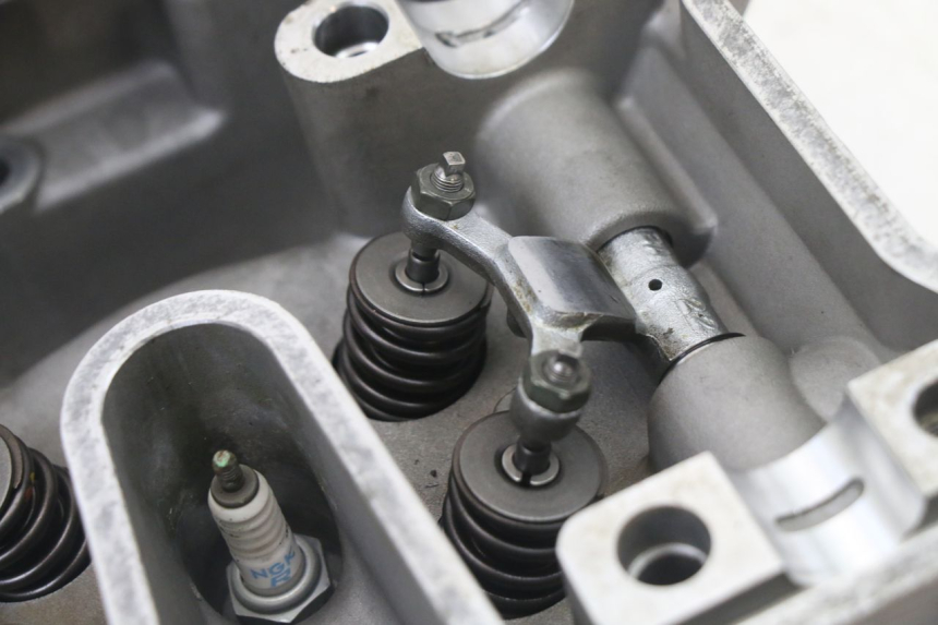 photo de ZYLINDERKOPF KYMCO XCITING 500 (2007 - 2010) - Charakteristische Merkmale