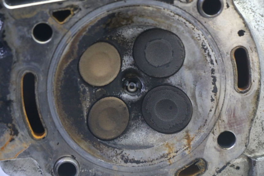 photo de ZYLINDERKOPF PIAGGIO MP3 RL 250 (2006 - 2010) - Kennzeichnungen und Originalreferenzen