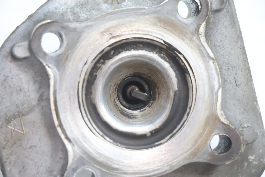 photo de ZYLINDERKOPF YAMAHA NEO'S NEOS 2T 50 (1998 - 2007) - Details der Befestigungspunkte