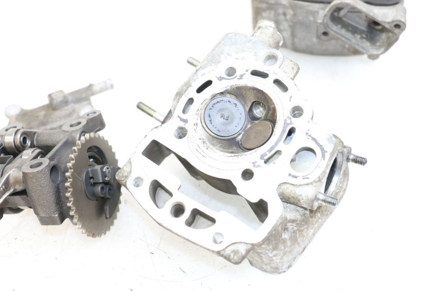 photo de ZYLINDERKOPF HONDA NHX LEAD 110 (2008 - 2010) - Details der Befestigungspunkte