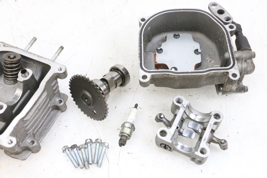 photo de ZYLINDERKOPF JM MOTORS OLDIES 4T 50 (2010 - 2020) - Weitere Ansicht des Artikels