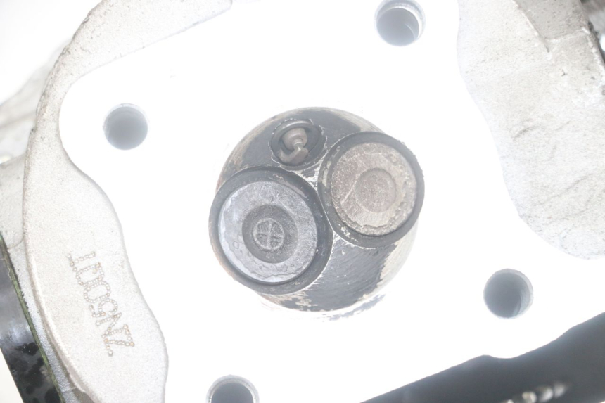 photo de ZYLINDERKOPF JM MOTORS OLDIES 4T 50 (2010 - 2020) - Zoom auf Gebrauchszustand