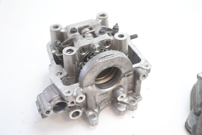 photo de ZYLINDERKOPF HONDA PCX (JF28) 125 (2009 - 2011) - Zoom auf Gebrauchszustand